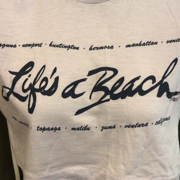 Crop Top T Shirt “Life’s a Beach” size Small Lavender with Black Lettering - Picture 4 of 4